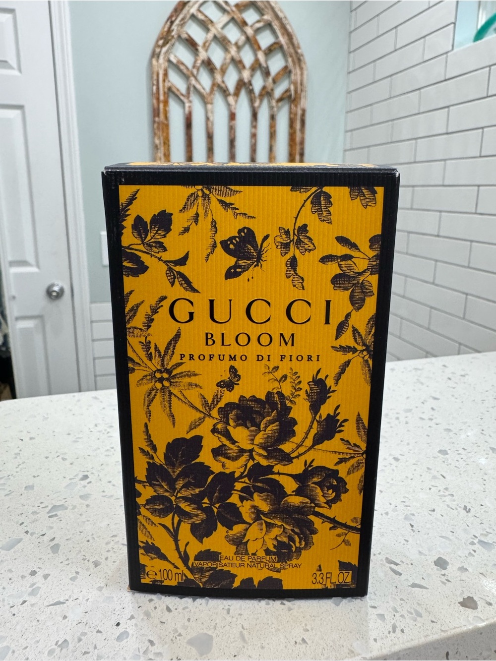 Gucci Bloom Profumo Di Fiori
Yellow Floral Box and Bottle 3.3 Fl Oz
100ml NIB - Picture 7 of 7